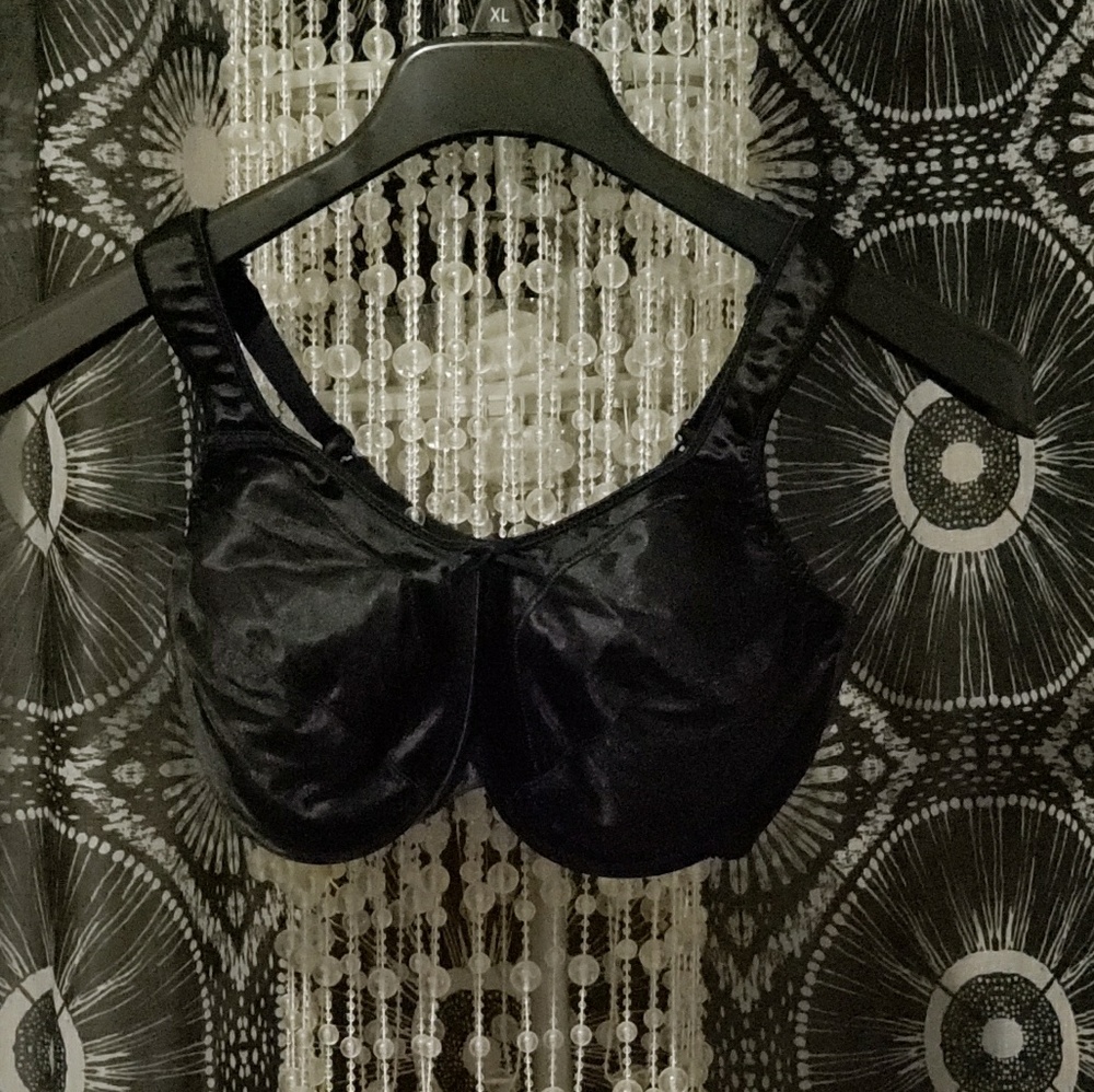Bali Black minimizing bra